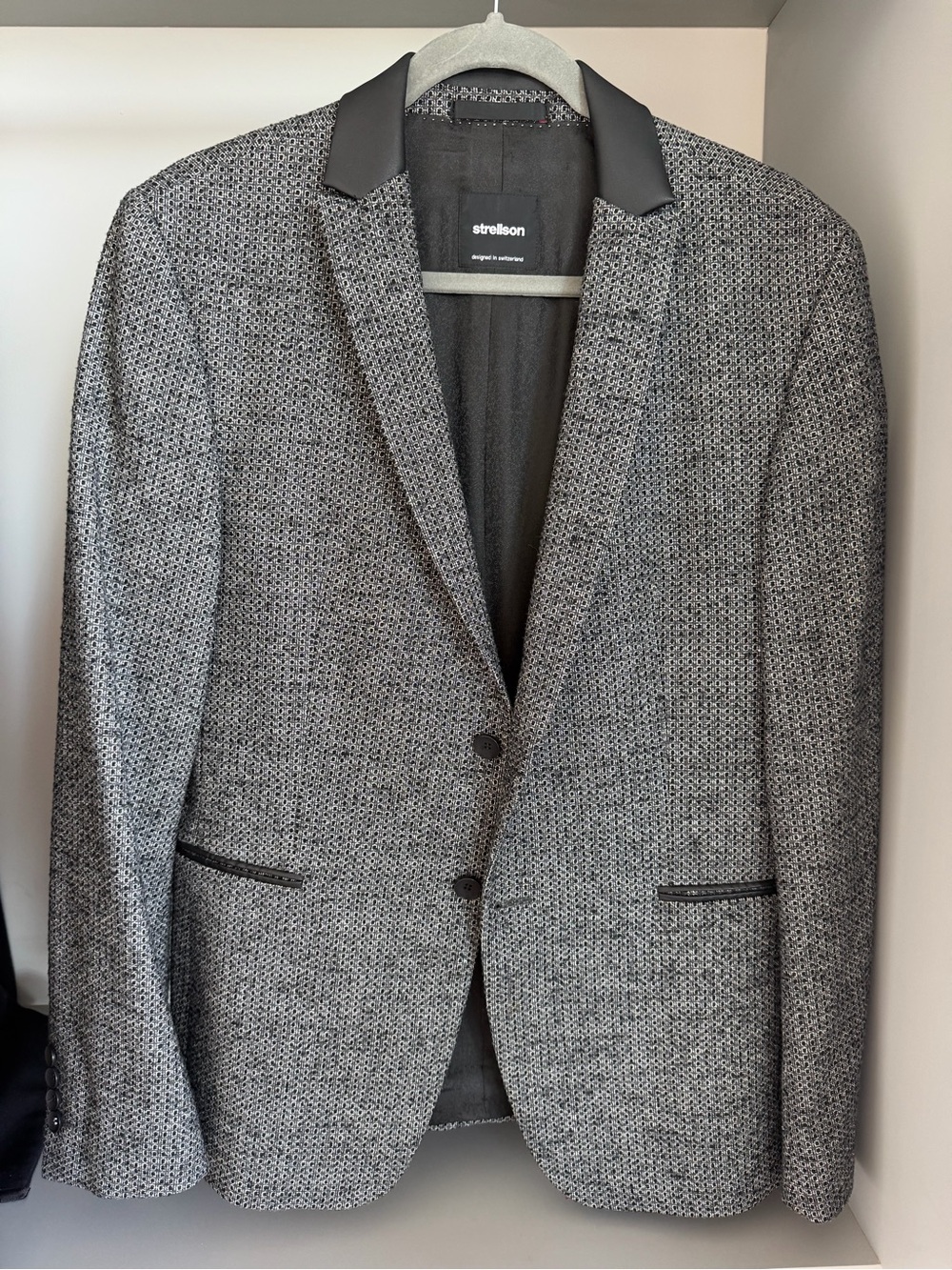 Strellson Gray Textured Blazer with Black Trim